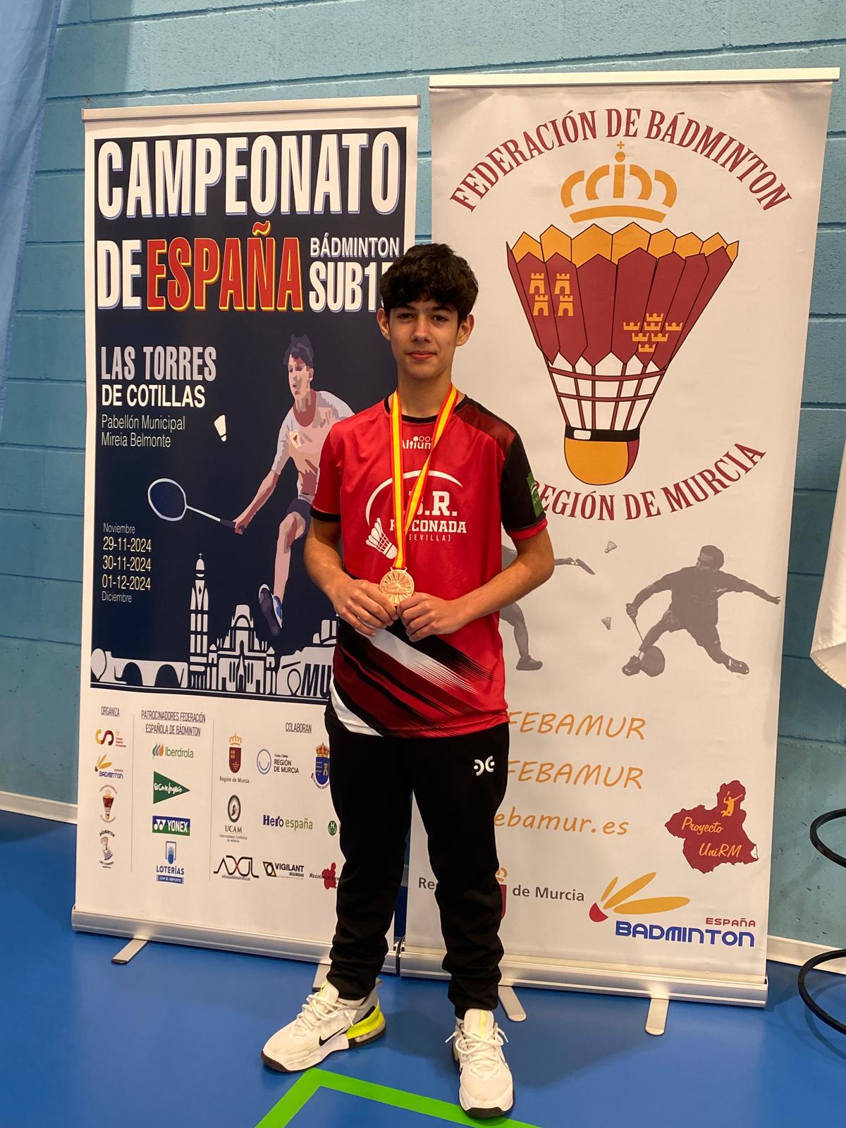 Luis Domínguez gana el bronce en el nacional de Badminton Sub 15