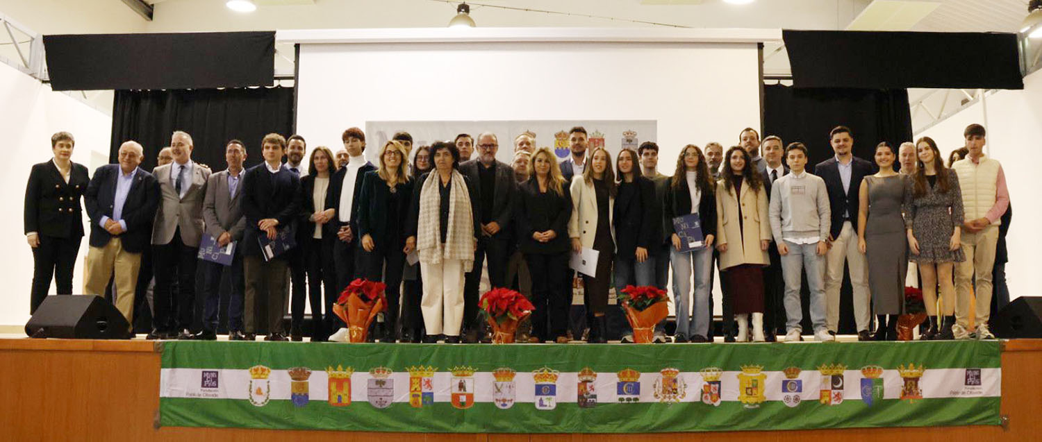 Dos alumnas nazarenas premiadas por su expediente de Bachillerato
