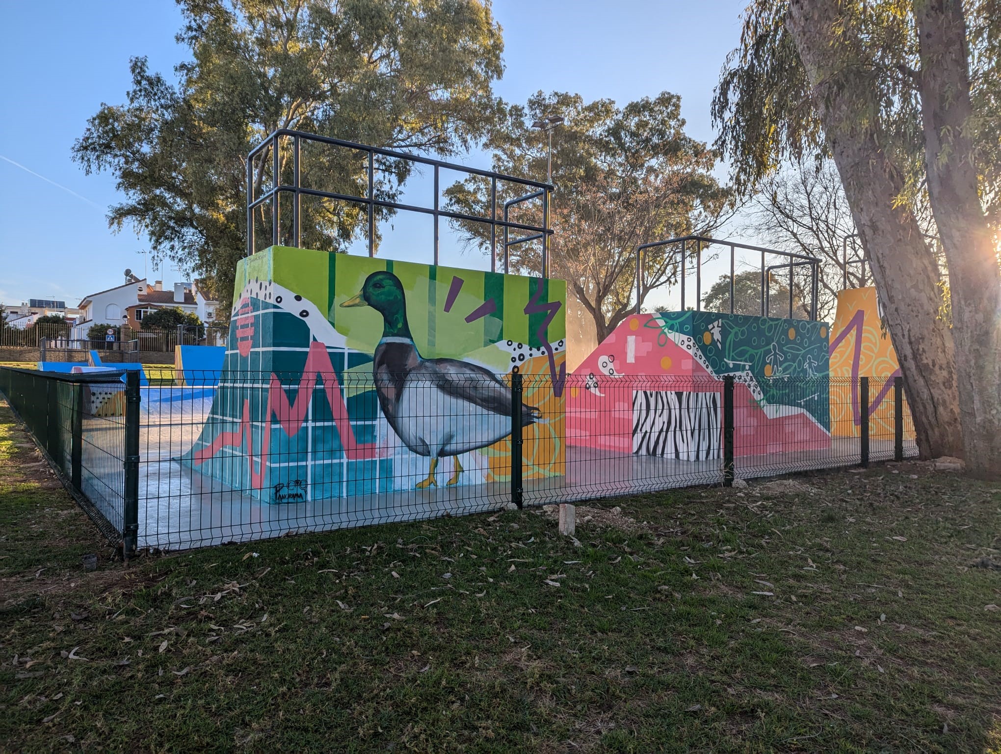 El skate park de La Alquería estrena mural de Diego Gómez