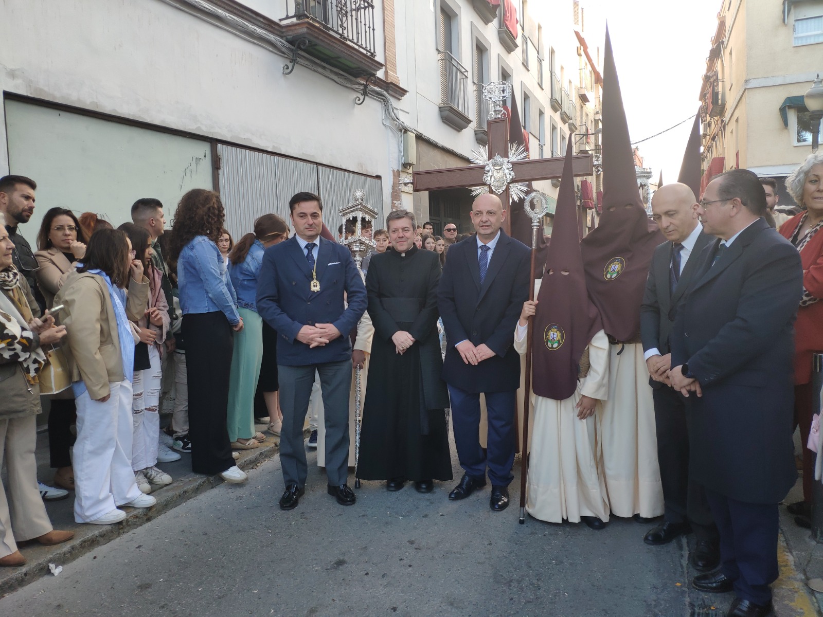 Martes Santo histórico aunque con susto por el mal tiempo
