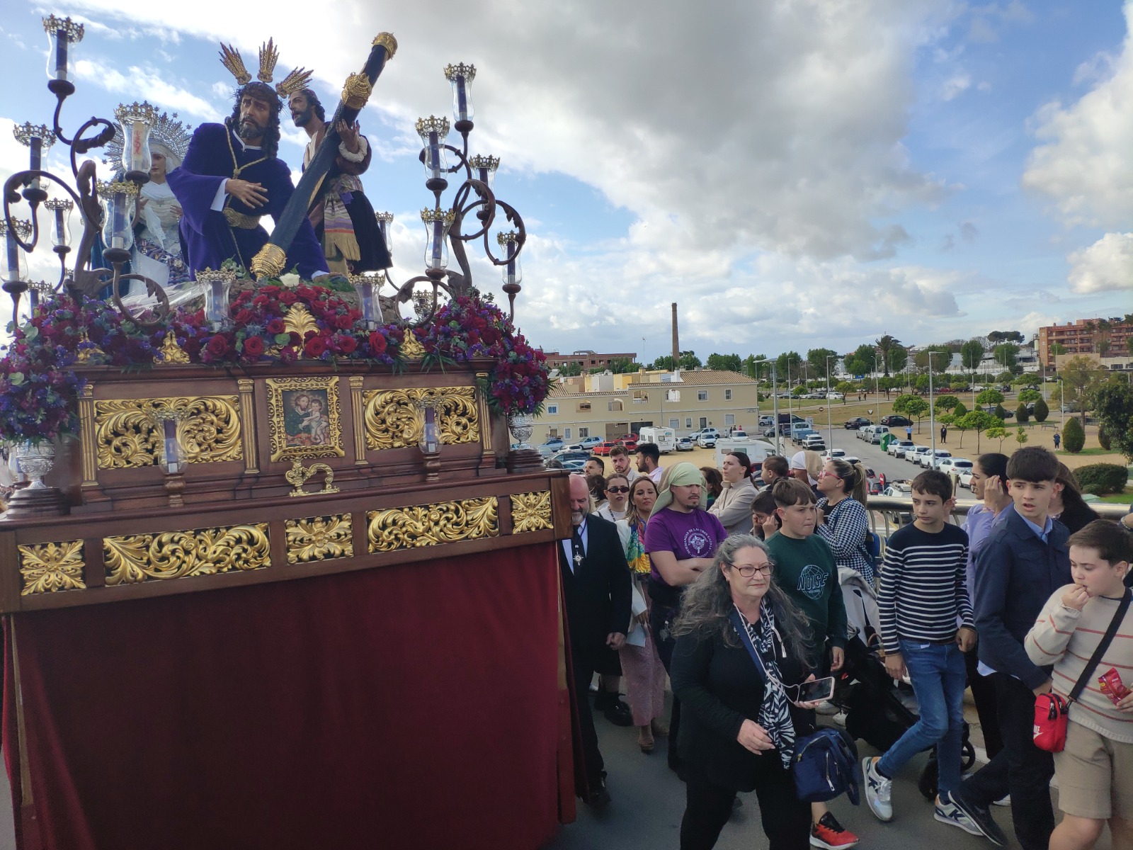 Miércoles Santo de puentes entre estreno y tradición