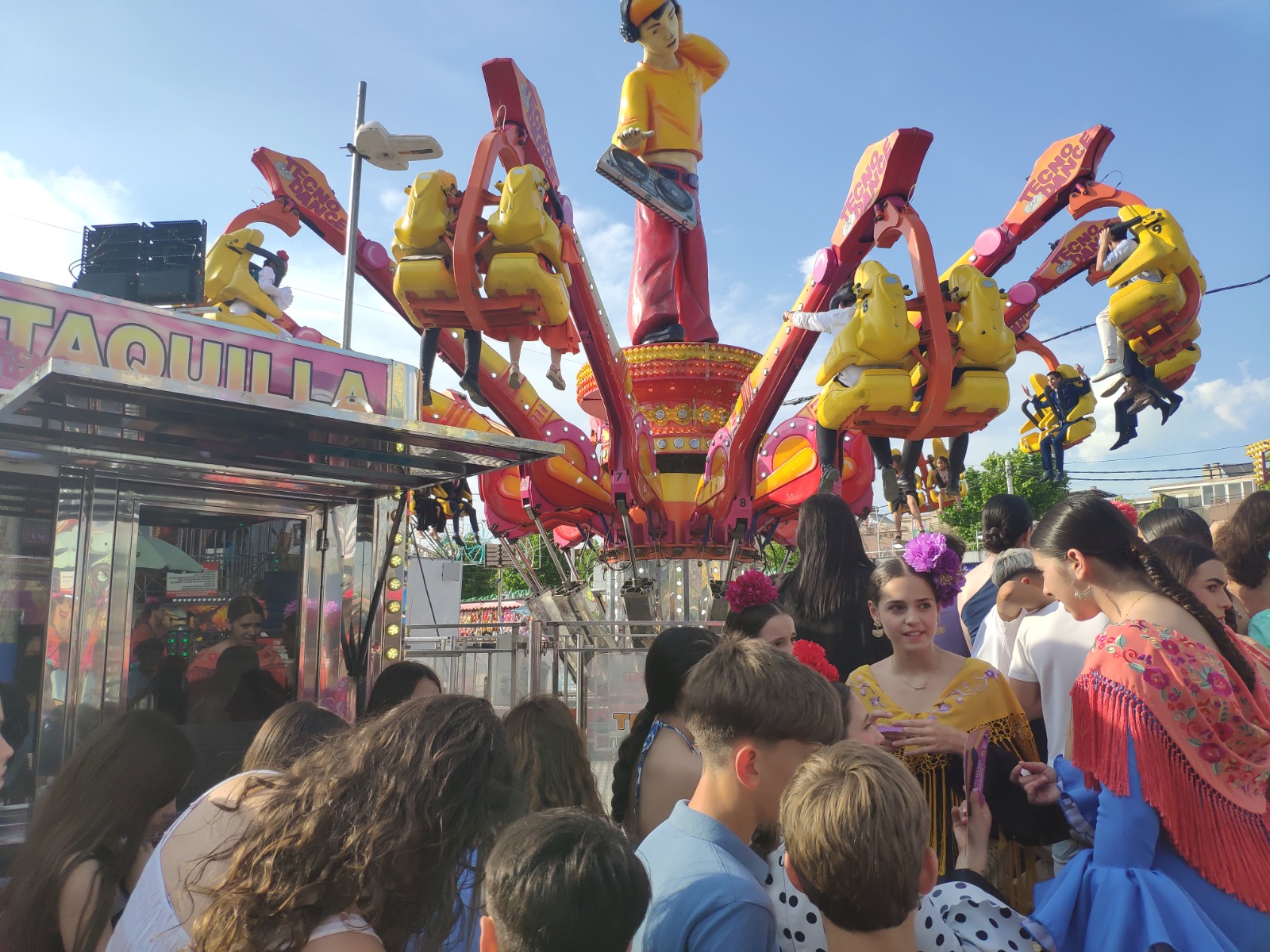 El calor y el Día de la Infancia marcan el festivo de Feria