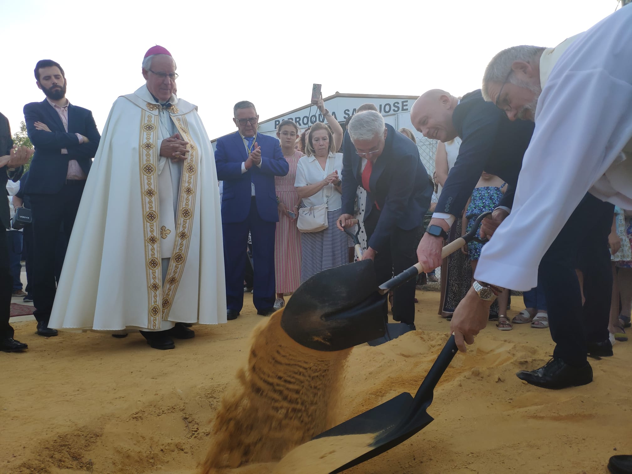 Bendición de la primera piedra de la nueva Parroquia de San José