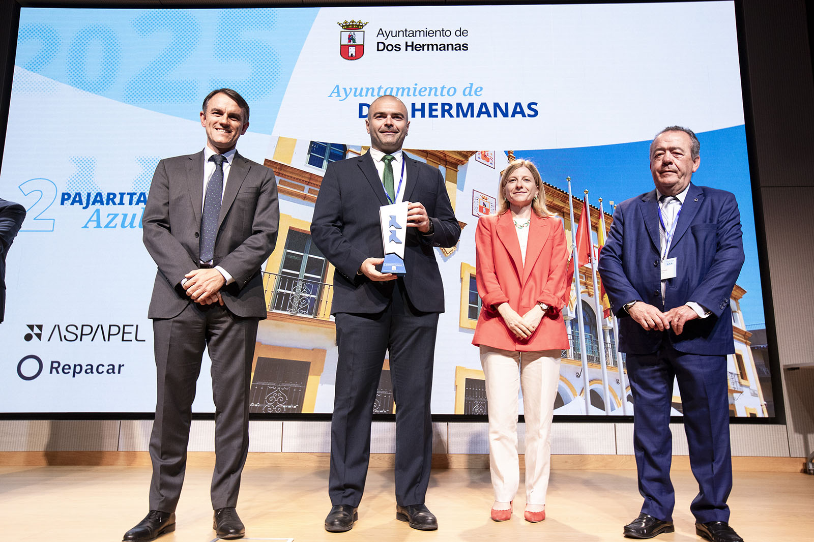 Pajaritas Azules vuelve a reconocer la gestión del papel del Ayuntamiento