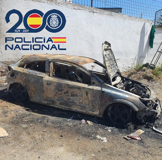 La Policía Nacional detiene a un individuo por calcinar dos vehículos