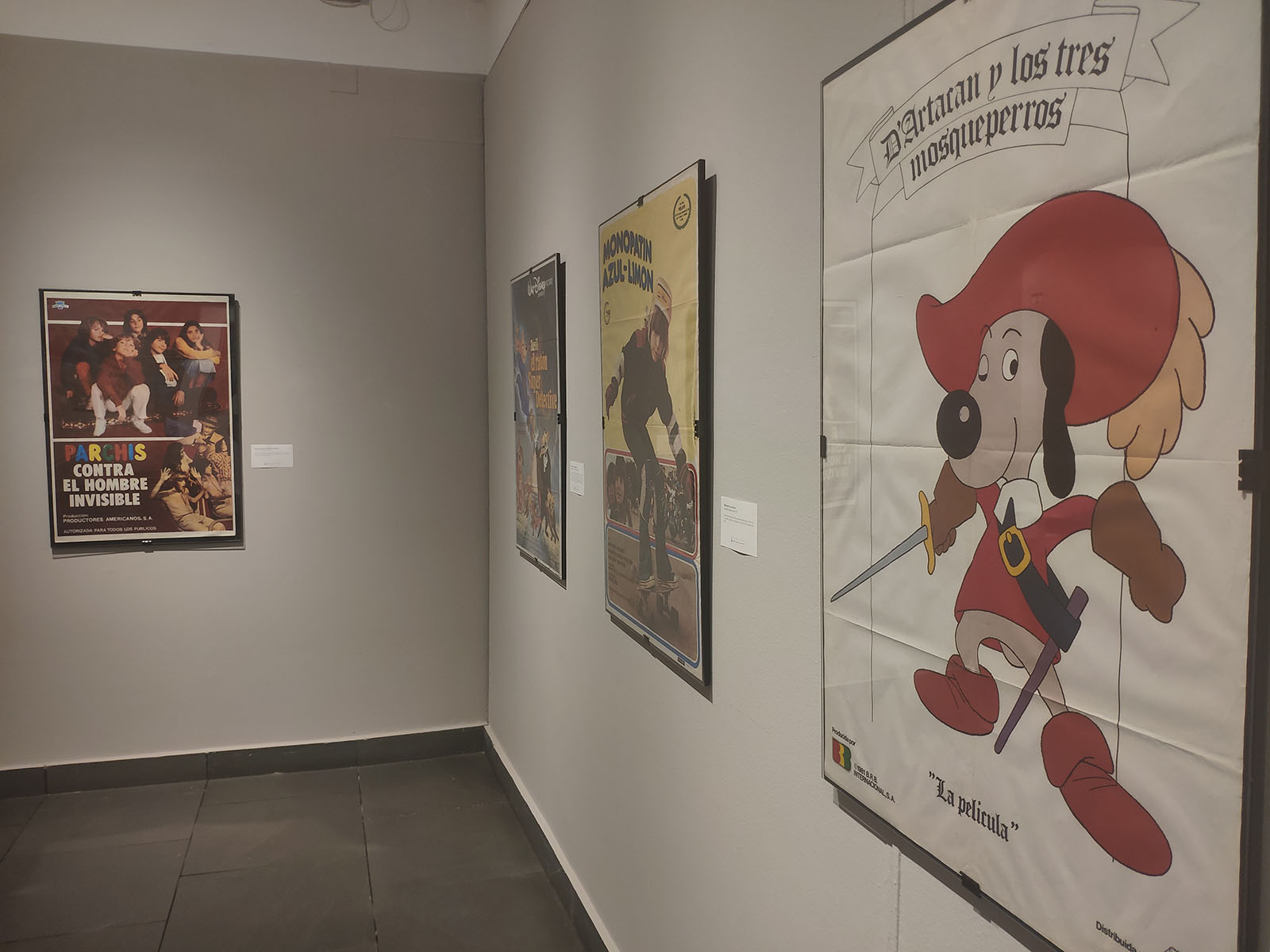 La exposición de carteles de cine infantil ya ha abierto sus puertas