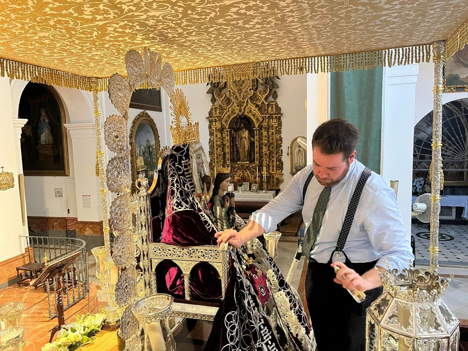Jaime Alanís Fernández, vestidor de Santa Ana