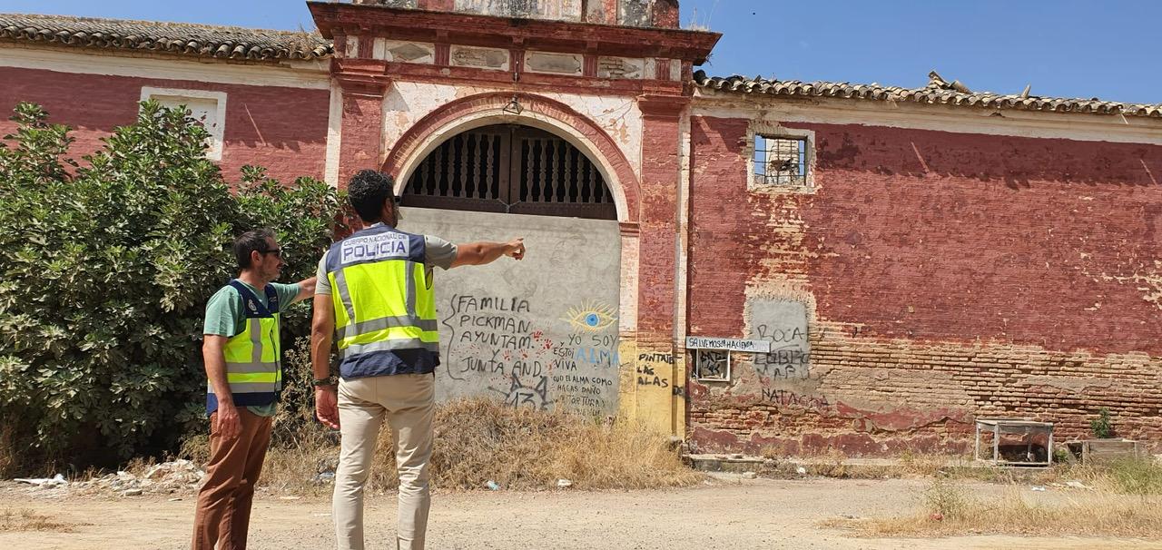 Dos individuos detenidos por verter amianto en la Hacienda Ibarburu