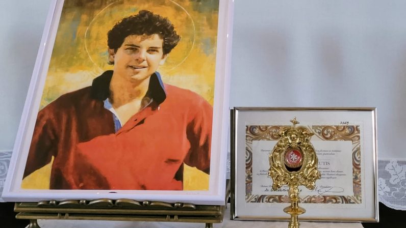 Reliquia del beato Carlo Acutis en la Parroquia de San José