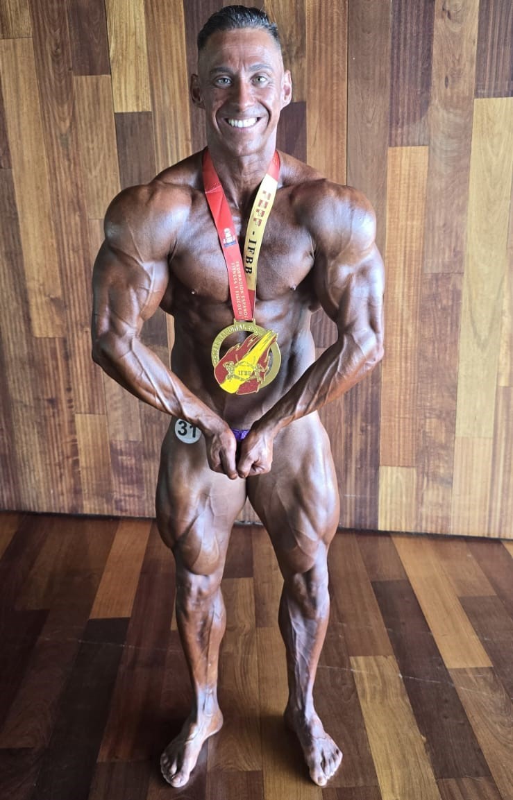 Alberto Jiménez se proclama campeón absoluto de culturismo