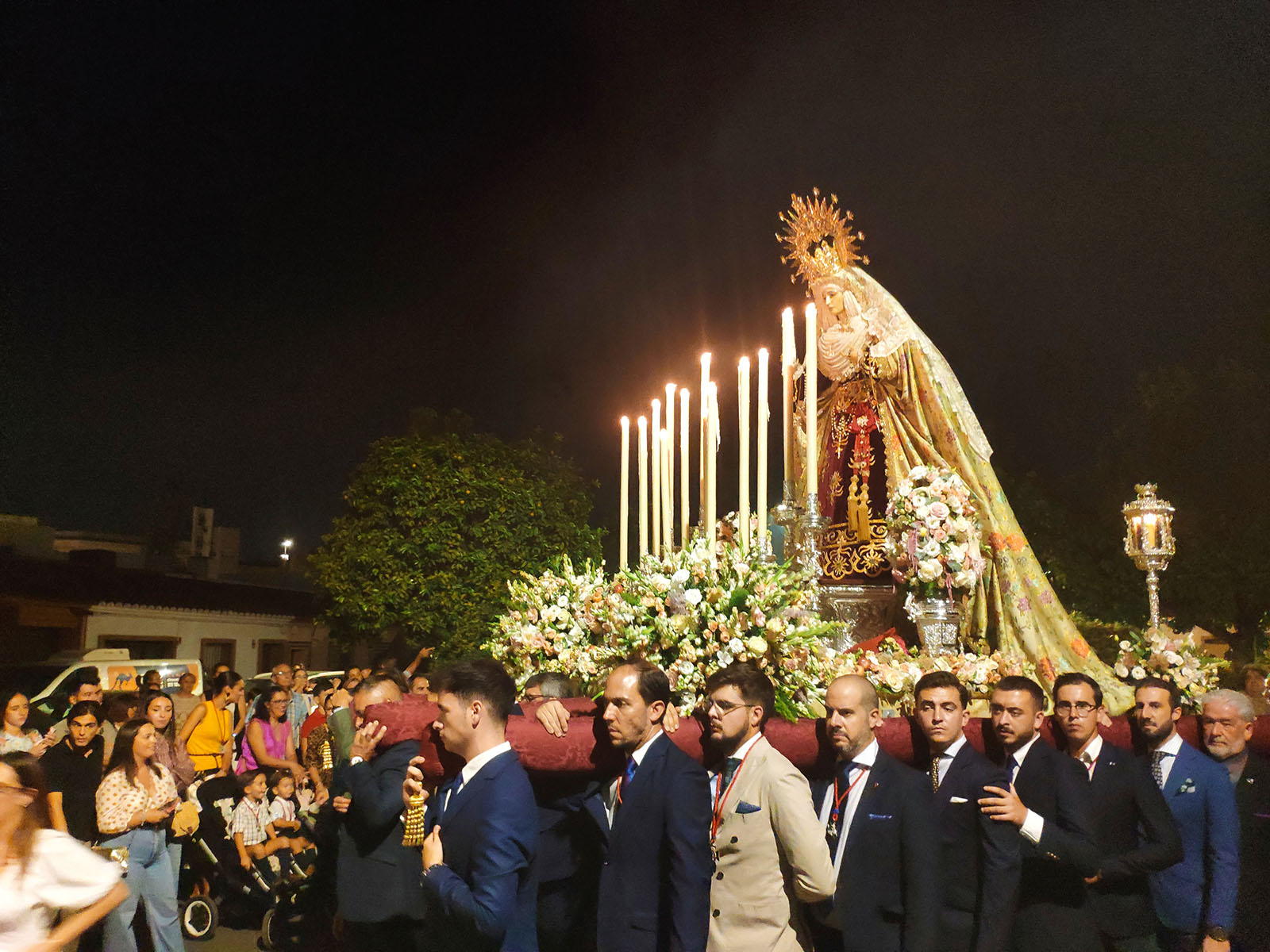 María Santísima de la Esperanza visita Santa Mª Magdalena