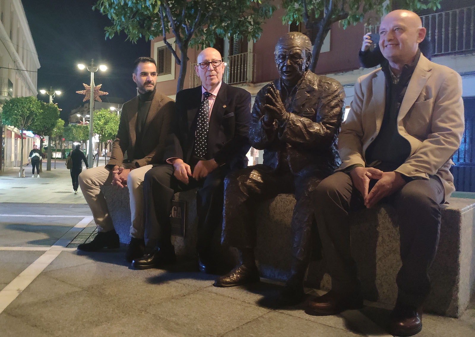 El cantaor Juan Talega estrena monumento en La Mina