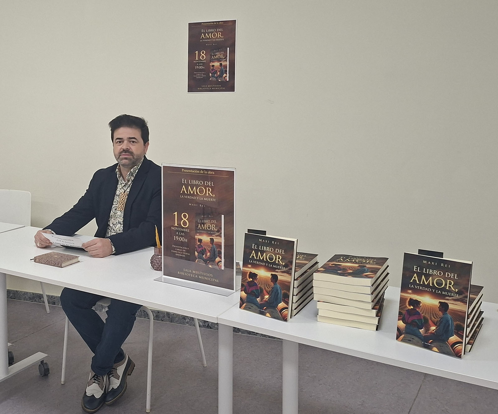 Maxi Rey presenta ‘El libro del amor, la verdad y la muerte’