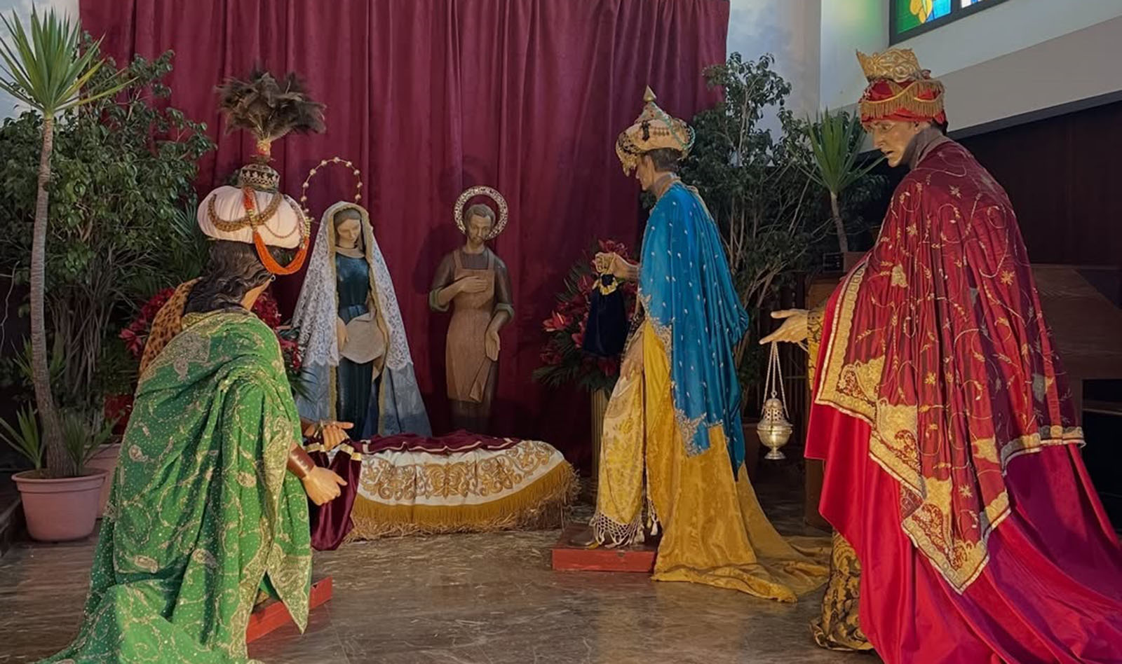 Belén a tamaño natural en la Parroquia de La Oliva