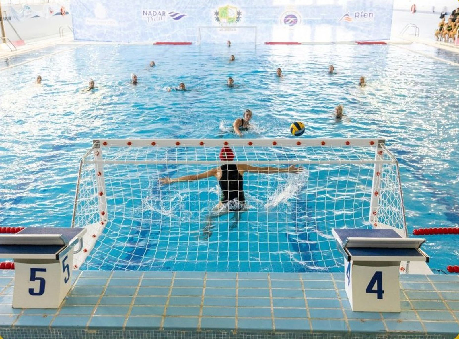 De vacío regresa el Club Waterpolo Dos Hermanas