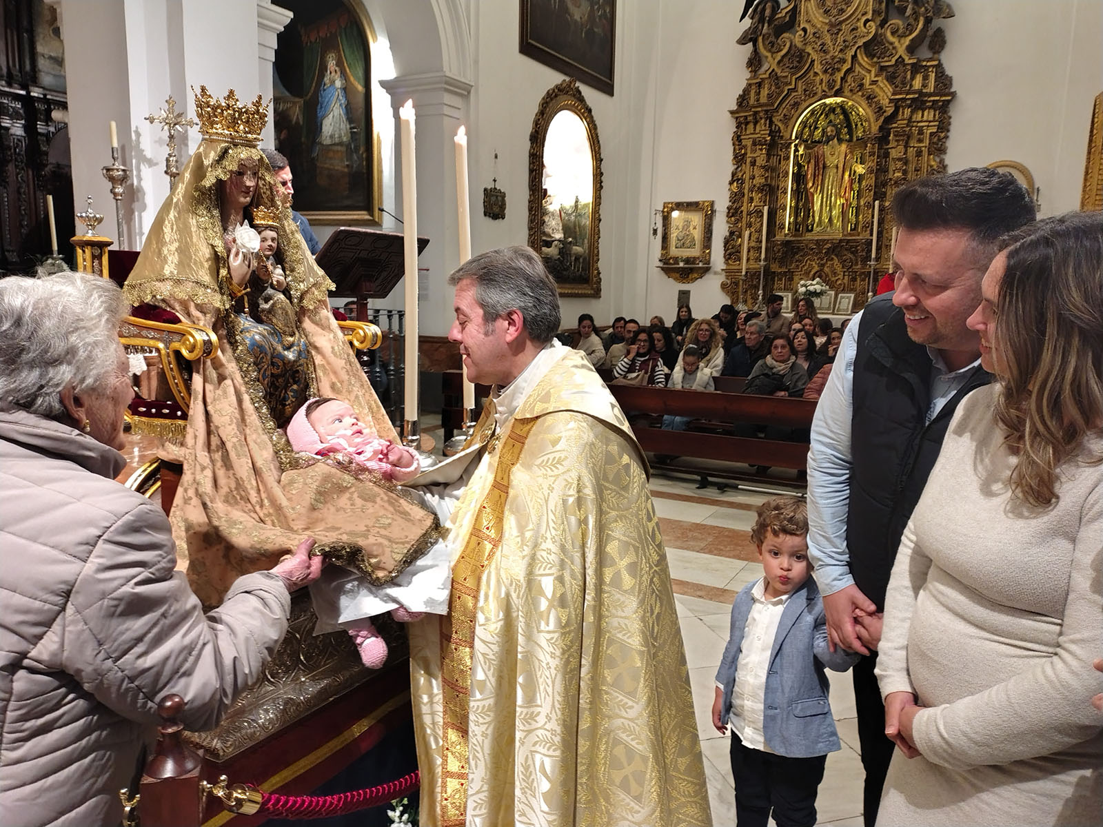 Uno de los actos más entrañables en torno a la Virgen de Valme