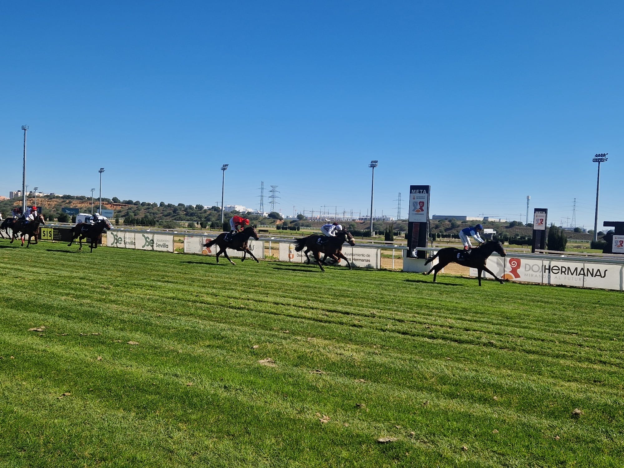 Dobles victorias de Anaya y Valle en el hipódromo