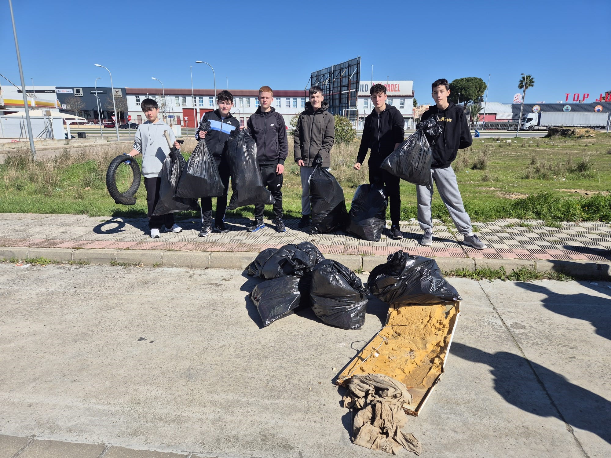 El plogging se pone de moda entre el alumnado del IES Cantely