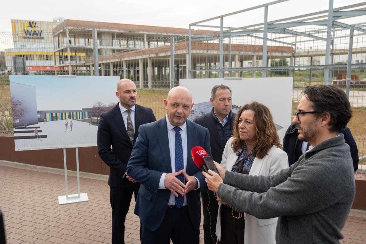 Adjudicación de las obras del IES y del colegio de Primaria en Entrenúcleos