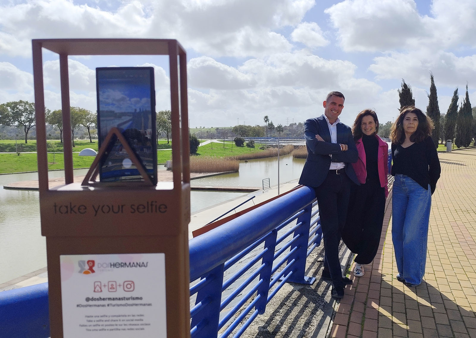 Ruta fotográfica interactiva por la ciudad con tótems selfies inteligentes