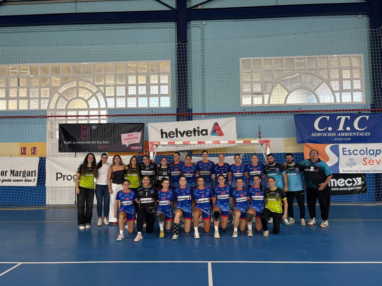 El partido aplazado dejó dos puntos al femenino