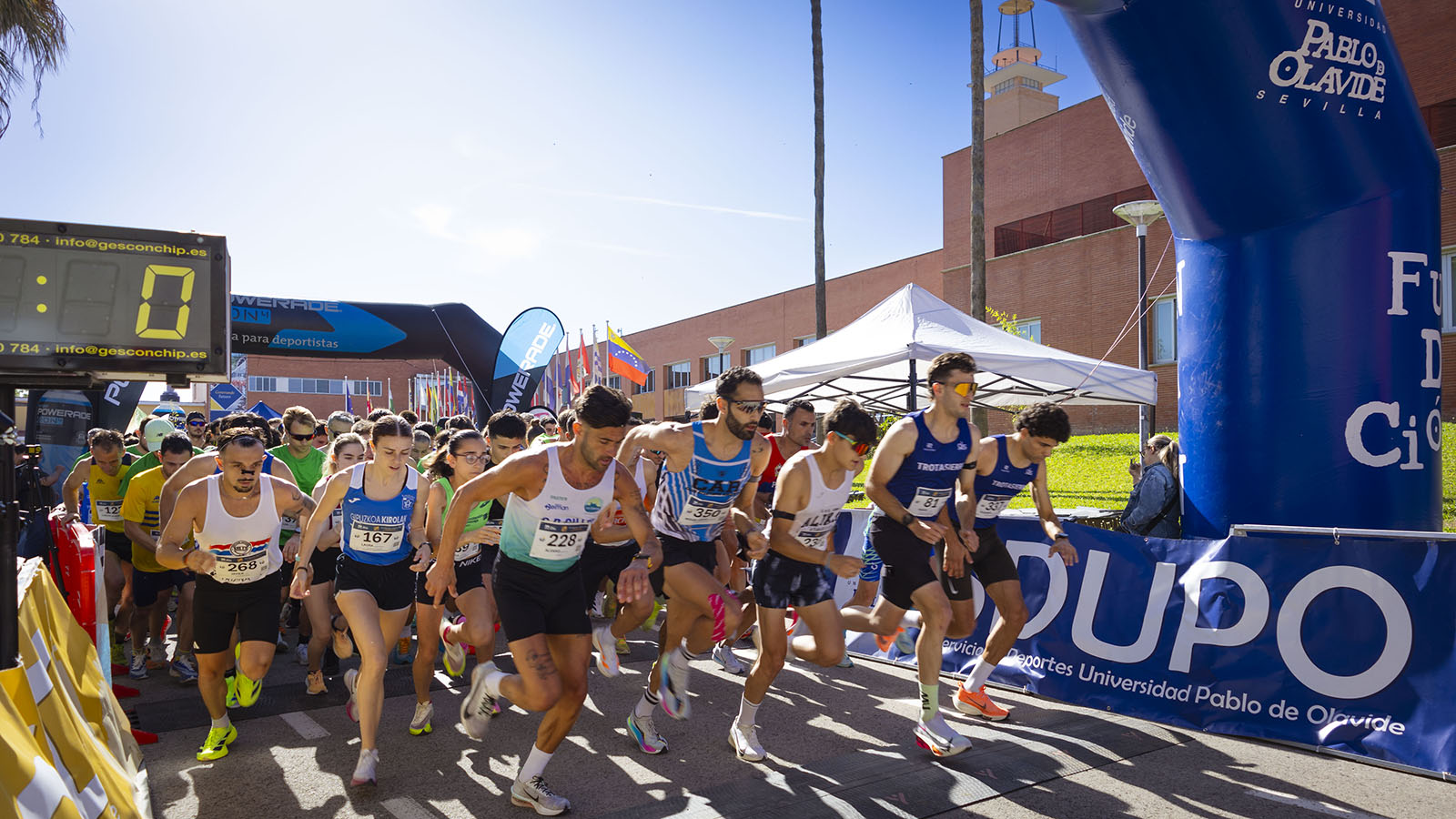 La X Carrera Popular UPO unió deporte y solidaridad