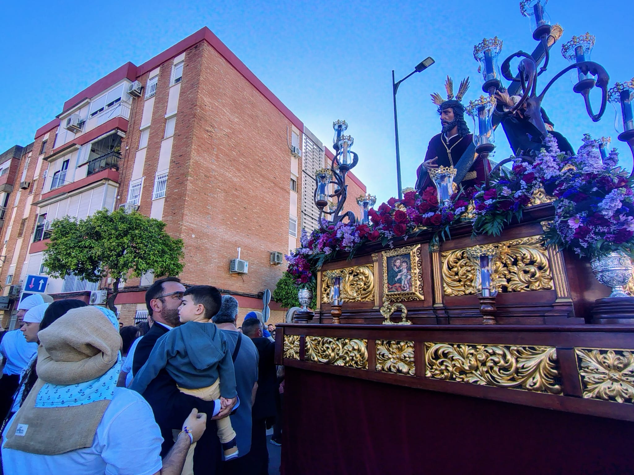 Miércoles Santo entre puentes y parque con Tres Caídas