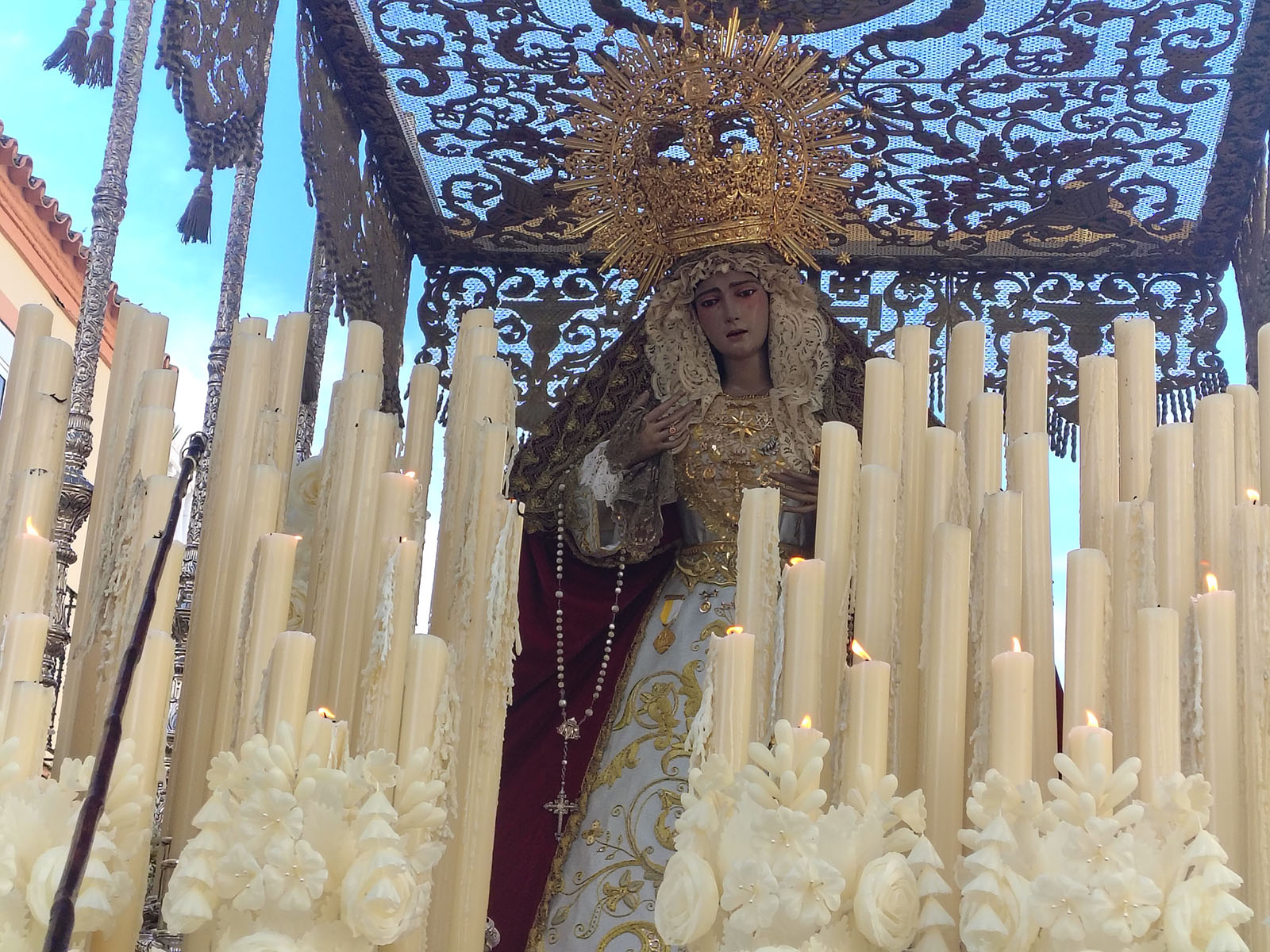 La Borriquita rinde cultos a la Virgen de la Estrella