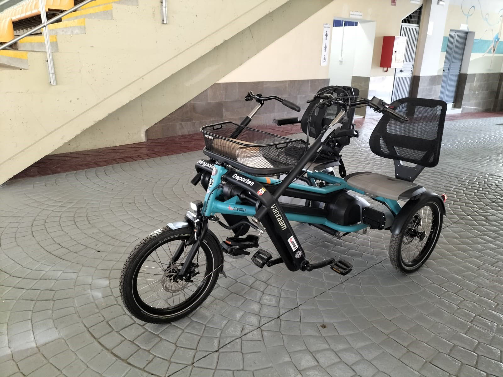 Bicicleta tándem adaptada para avanzar hacia un deporte más inclusivo