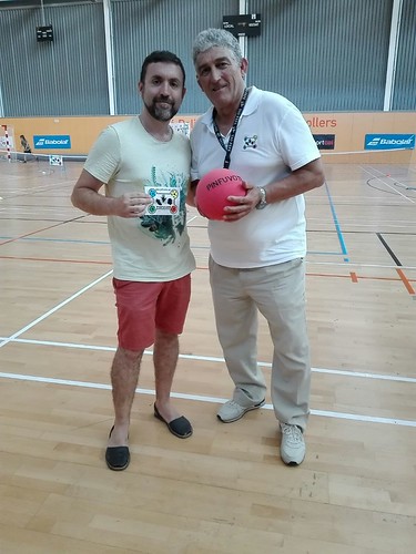 El pinfuvote en una jornada de juegos alternativos en Granollers