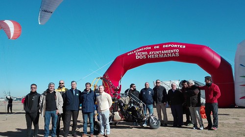 Cesión de terrenos para el vuelo al Club Paramotor Dos Hermanas